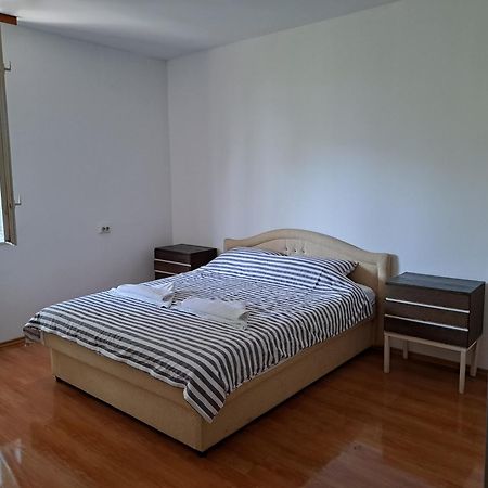 Apartman Aya Rejana Сараево Экстерьер фото