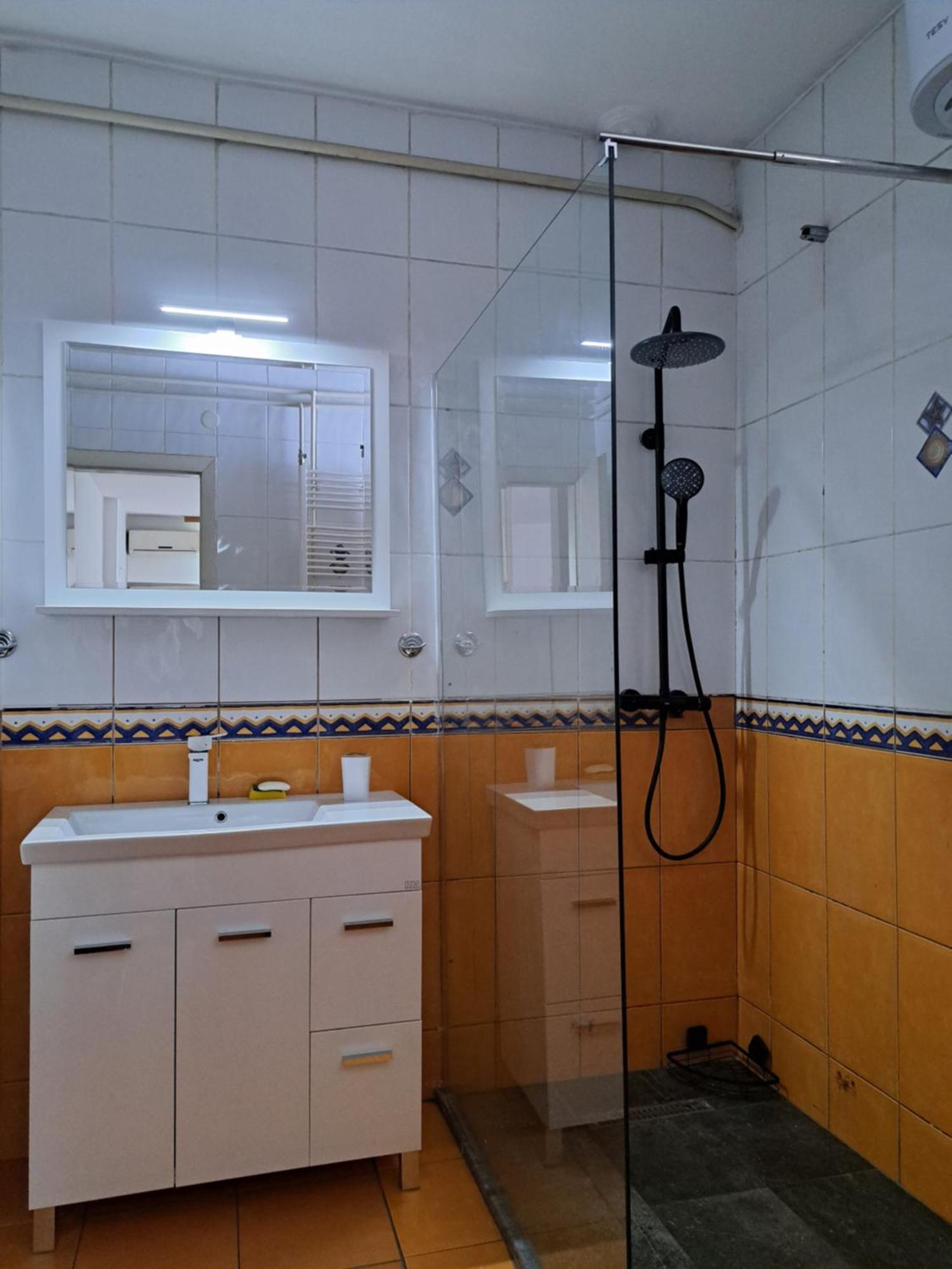 Apartman Aya Rejana Сараево Экстерьер фото